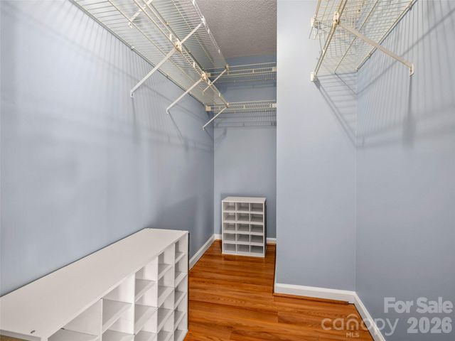 869 Sandburg Terrace, Hendersonville, NC 28791