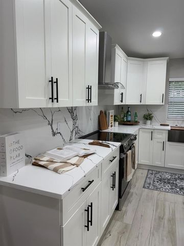 2596 COLUMBUS WAY S, St Petersburg, FL 33712