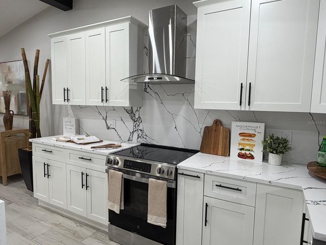 2596 COLUMBUS WAY S, St Petersburg, FL 33712