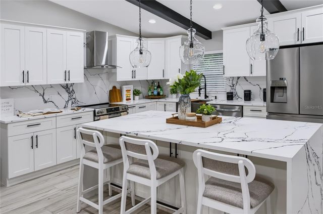 2596 COLUMBUS WAY S, St Petersburg, FL 33712