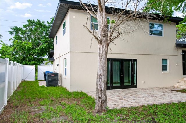 2596 COLUMBUS WAY S, St Petersburg, FL 33712