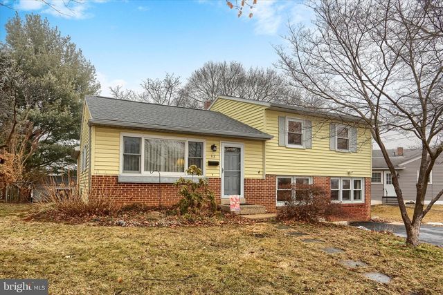 113 E WOODLAND DR, Mechanicsburg, PA 17055