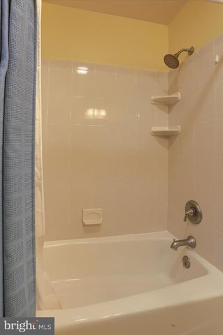 113 E WOODLAND DR, Mechanicsburg, PA 17055