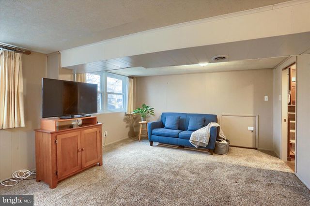 113 E WOODLAND DR, Mechanicsburg, PA 17055