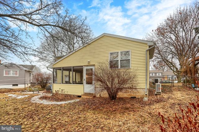 113 E WOODLAND DR, Mechanicsburg, PA 17055