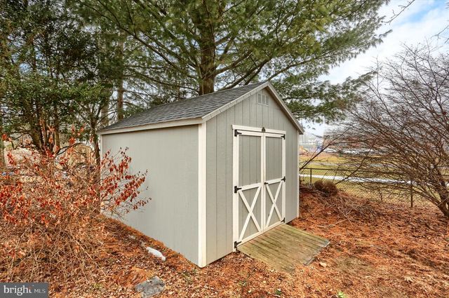 113 E WOODLAND DR, Mechanicsburg, PA 17055