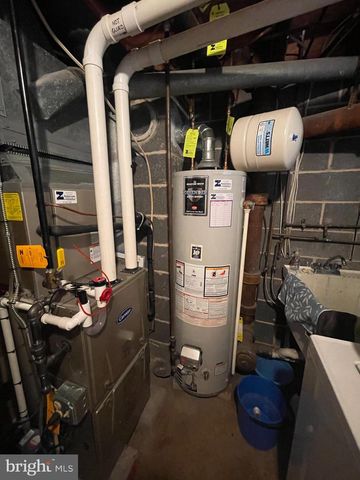 113 E WOODLAND DR, Mechanicsburg, PA 17055