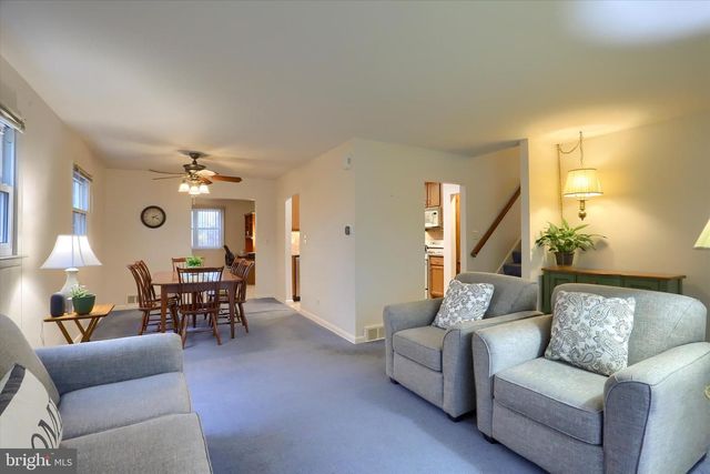 113 E WOODLAND DR, Mechanicsburg, PA 17055