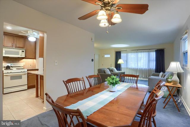 113 E WOODLAND DR, Mechanicsburg, PA 17055