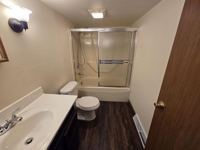 526 CENTRAL STREET, Oshkosh, WI 54901