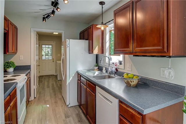 4335 Buck Chase Court, Winston-salem, NC 27101