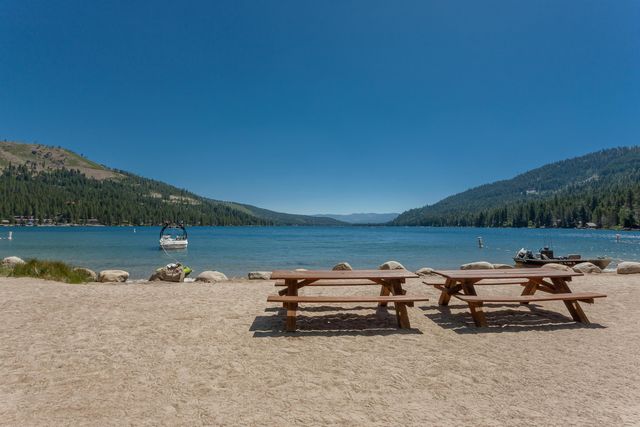 15609 Cottonwood Street, Truckee, CA 96161