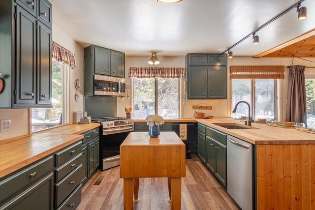 15609 Cottonwood Street, Truckee, CA 96161