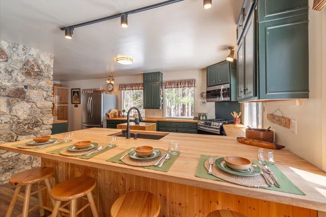 15609 Cottonwood Street, Truckee, CA 96161