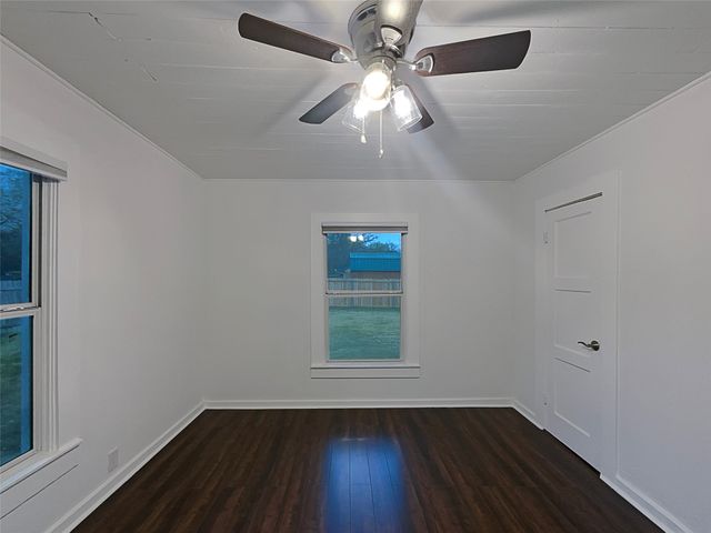 212 N 4th Street, Sanger, TX 76266