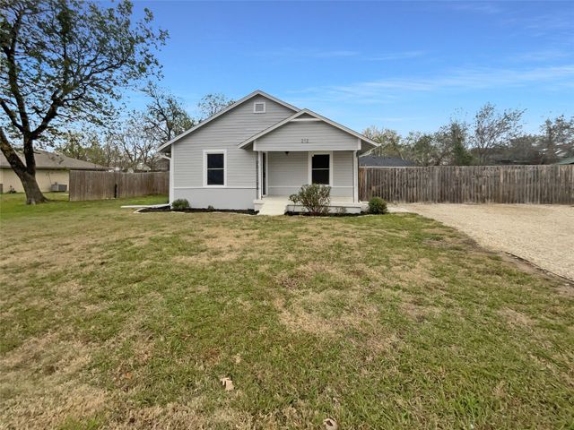 212 N 4th Street, Sanger, TX 76266