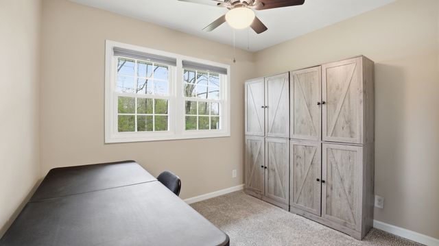 606 Rickenbacker Dr, Tullahoma, TN 37388