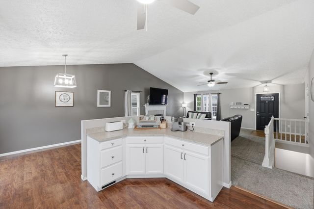 1065 Robmeyer Drive, Columbus, OH 43207