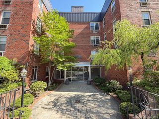 185 S Middle Neck Road 3G, Great Neck, NY 11021