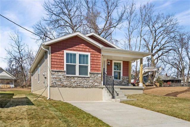 2720 N 21st Place, Kansas City, KS 66104