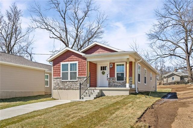 2720 N 21st Place, Kansas City, KS 66104