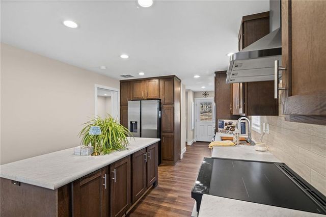 2720 N 21st Place, Kansas City, KS 66104