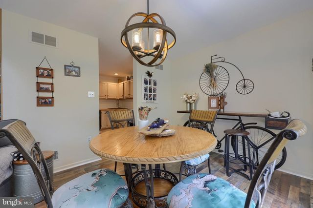 102 RIVER BEND PARK, Lancaster, PA 17602