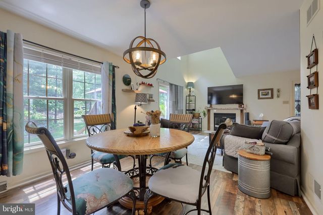 102 RIVER BEND PARK, Lancaster, PA 17602