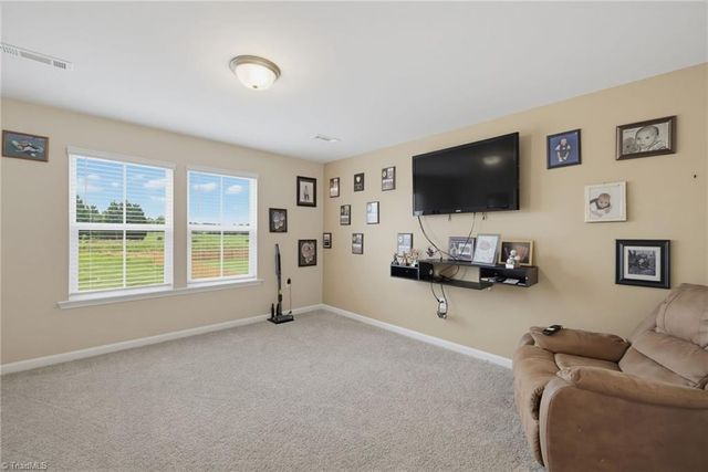 4210 Barrow Farm Road, Kernersville, NC 27284