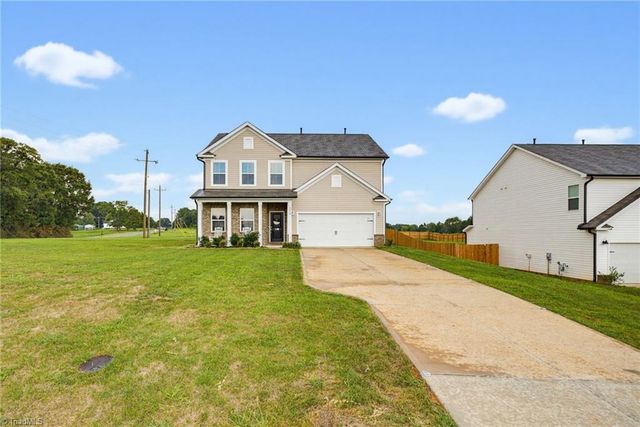4210 Barrow Farm Road, Kernersville, NC 27284