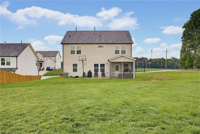 4210 Barrow Farm Road, Kernersville, NC 27284