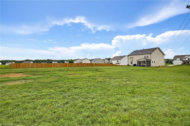 4210 Barrow Farm Road, Kernersville, NC 27284