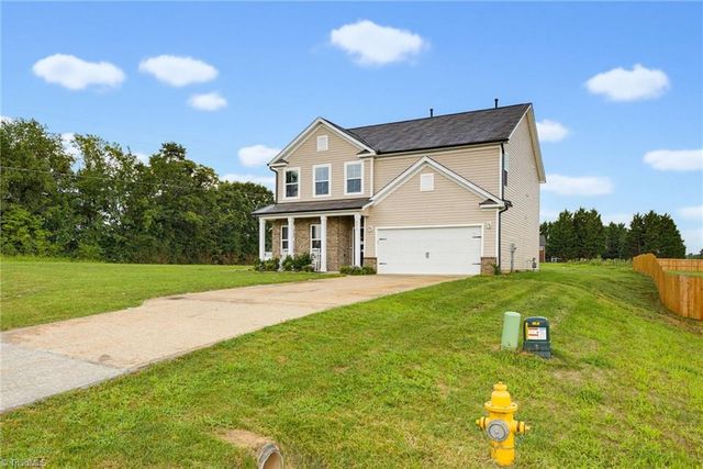 4210 Barrow Farm Road, Kernersville, NC 27284