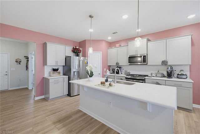 4210 Barrow Farm Road, Kernersville, NC 27284