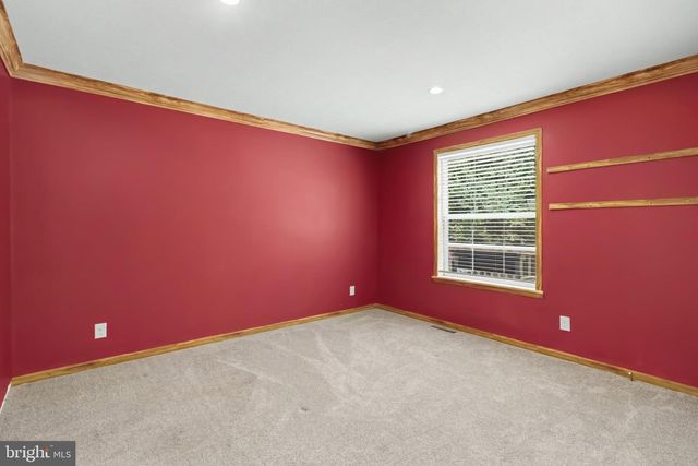 327 MOHR RD, Millersburg, PA 17061