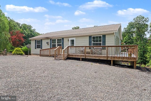 327 MOHR RD, Millersburg, PA 17061