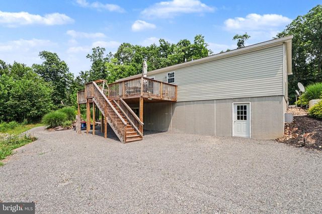 327 MOHR RD, Millersburg, PA 17061