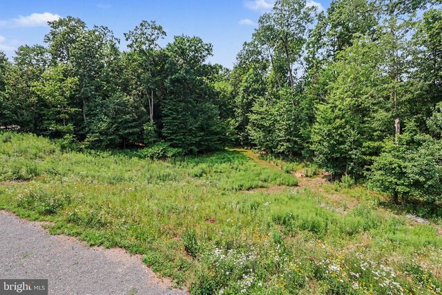 327 MOHR RD, Millersburg, PA 17061