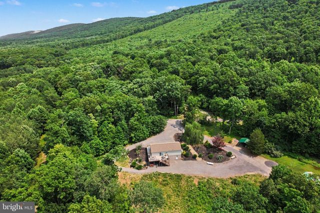 327 MOHR RD, Millersburg, PA 17061