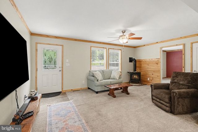 327 MOHR RD, Millersburg, PA 17061