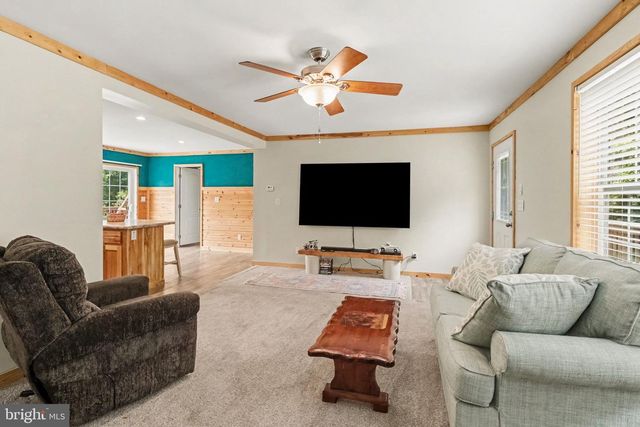 327 MOHR RD, Millersburg, PA 17061