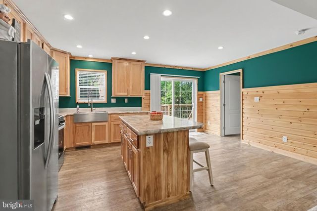 327 MOHR RD, Millersburg, PA 17061