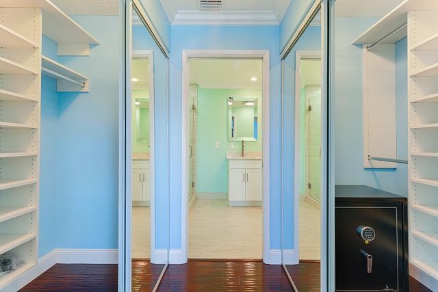 240 Captains Walk 5120, Delray Beach, FL 33483