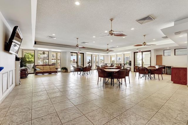 240 Captains Walk 5120, Delray Beach, FL 33483