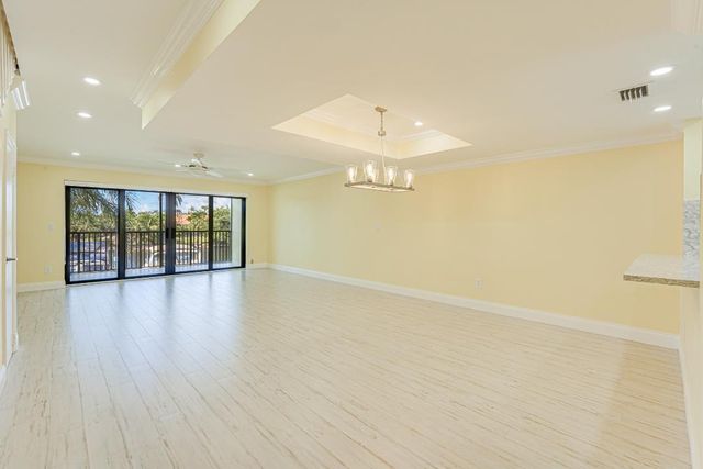 240 Captains Walk 5120, Delray Beach, FL 33483