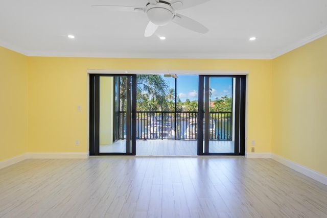 240 Captains Walk 5120, Delray Beach, FL 33483