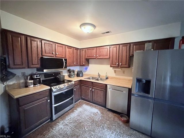5401 Birnam LNDG, Virginia Beach, VA 23464