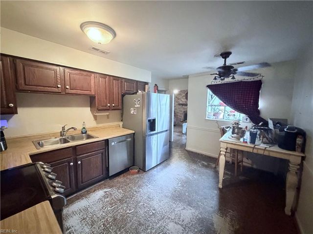5401 Birnam LNDG, Virginia Beach, VA 23464
