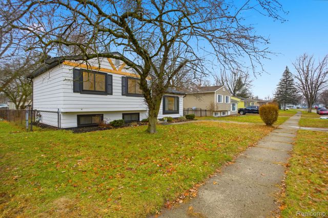 15486 Orchard Street, Romulus, MI 48174