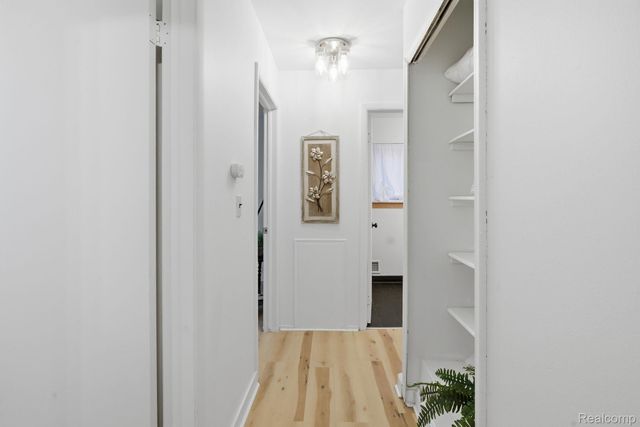 15486 Orchard Street, Romulus, MI 48174